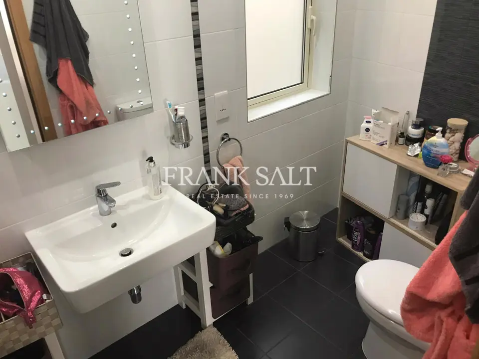Tal-Ibrag, Apartment