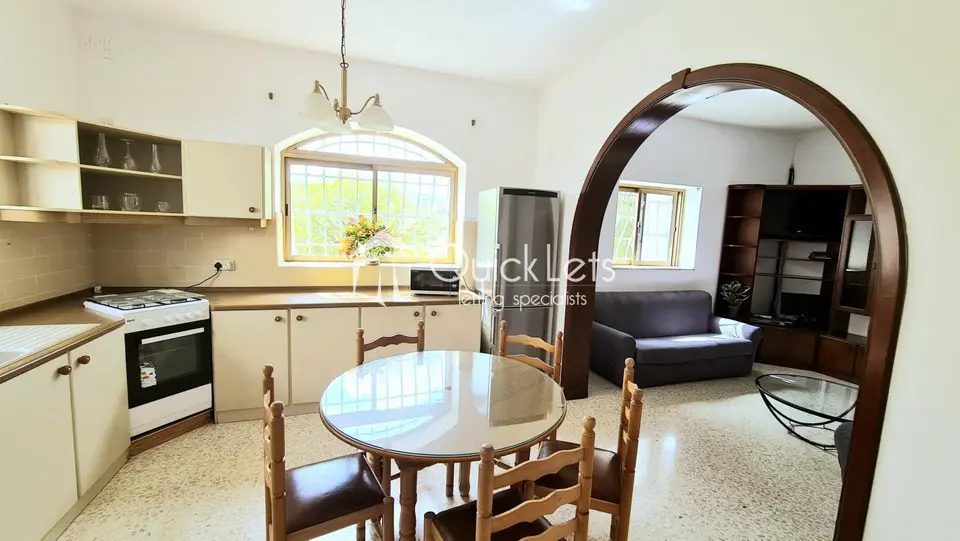 4 bedroom Semi Detached Villa  to rent in Pembroke