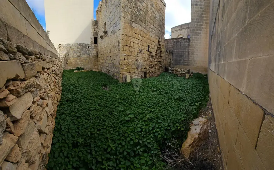 4 bedroom Farmhouse for sale in Gozo - Xewkija