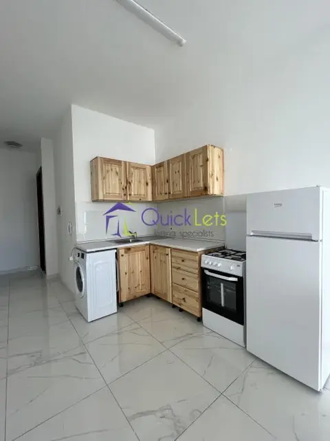 2 bedroom Apartment to rent in Gzira