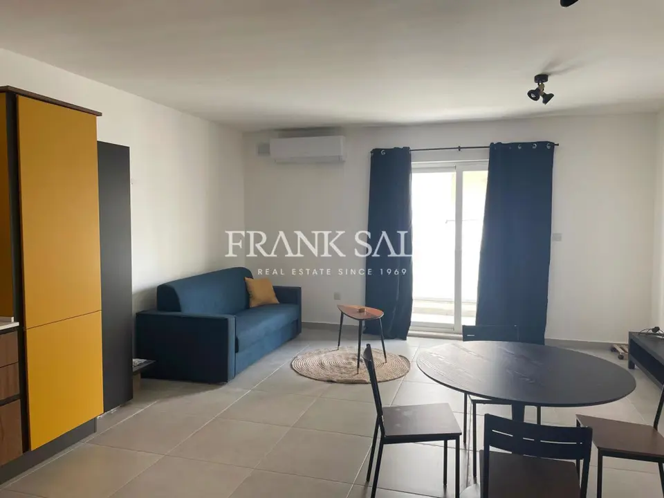 Gzira, Apartment