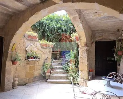 4 bedroom Farmhouse for sale in Gozo - San Lawrenz