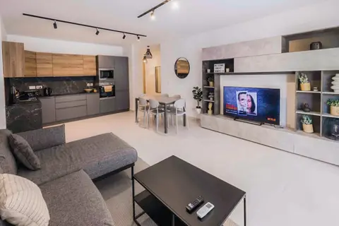 3 Bedroom Apartment For Sale