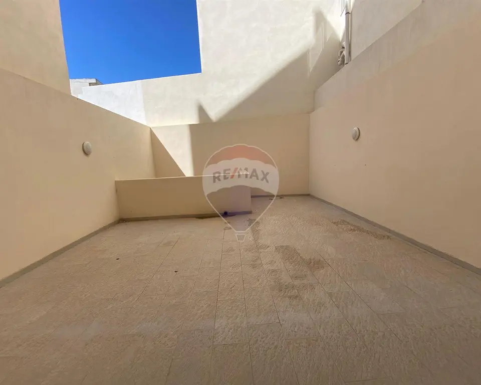 2 bedroom Maisonette to rent in Tarxien