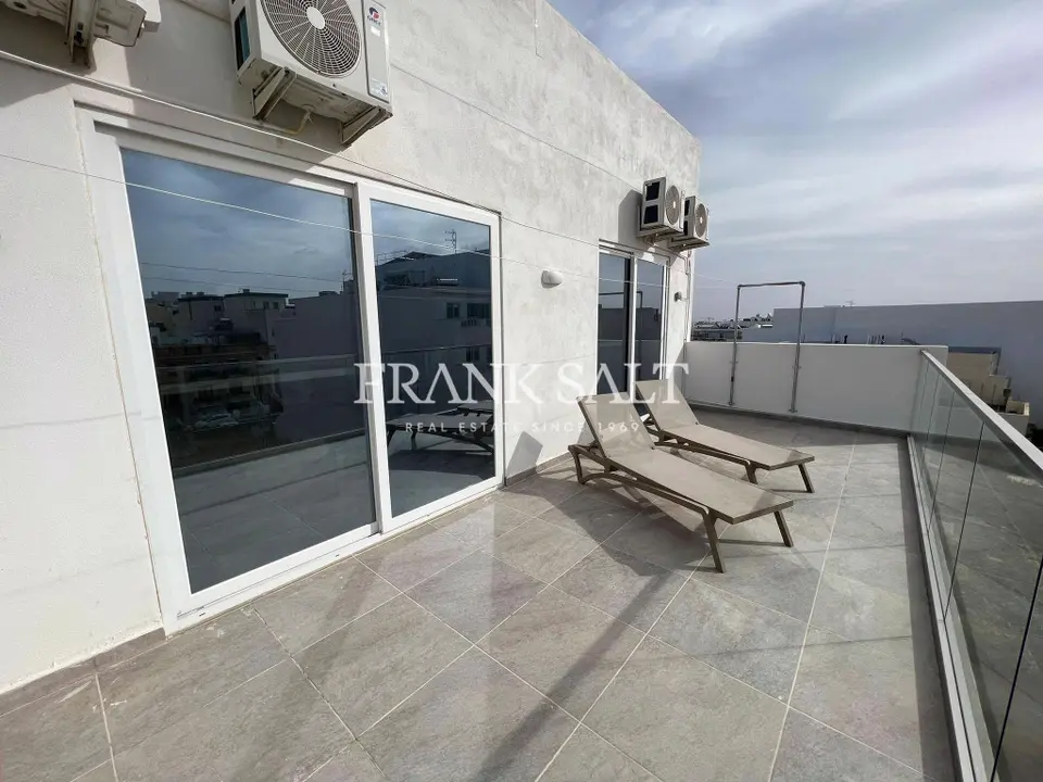 Swieqi, Furnished Penthouse