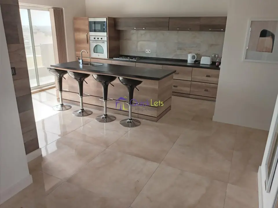 2 bedroom Penthouse to rent in Marsaskala