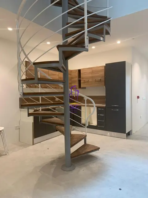 Commercial to rent in Pieta