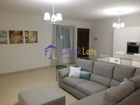 3 bedroom Maisonette to rent in Mosta