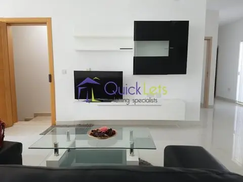 2 bedroom Penthouse to rent in Naxxar