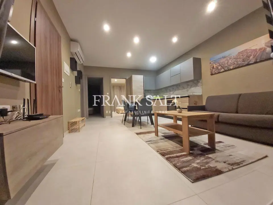 Sliema, Penthouse