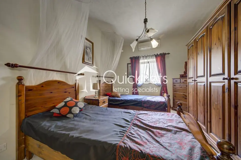 4 bedroom Semi Detached Villa  to rent in Pembroke