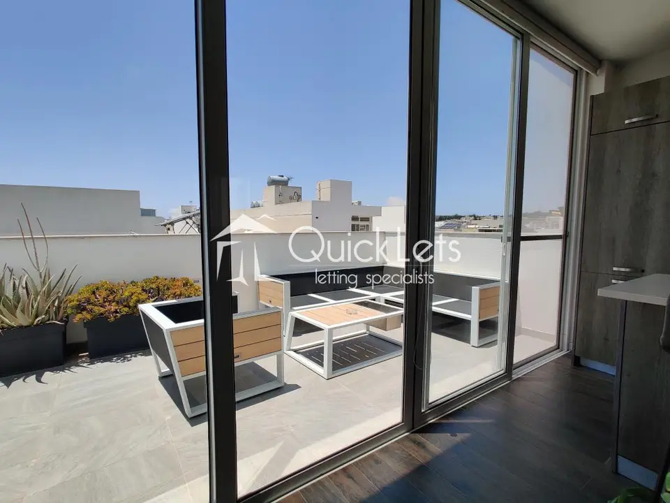 1 bedroom Penthouse to rent in Mosta