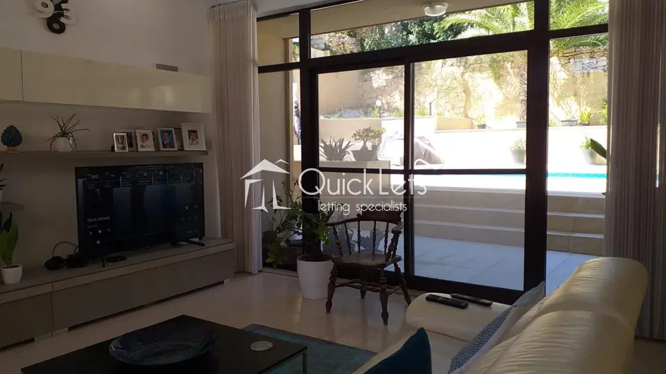 4 bedroom Detached Villa to rent in Madliena