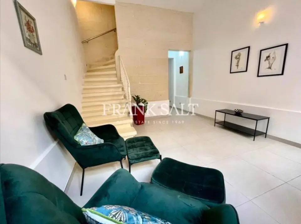 Sliema, Furnished Town House