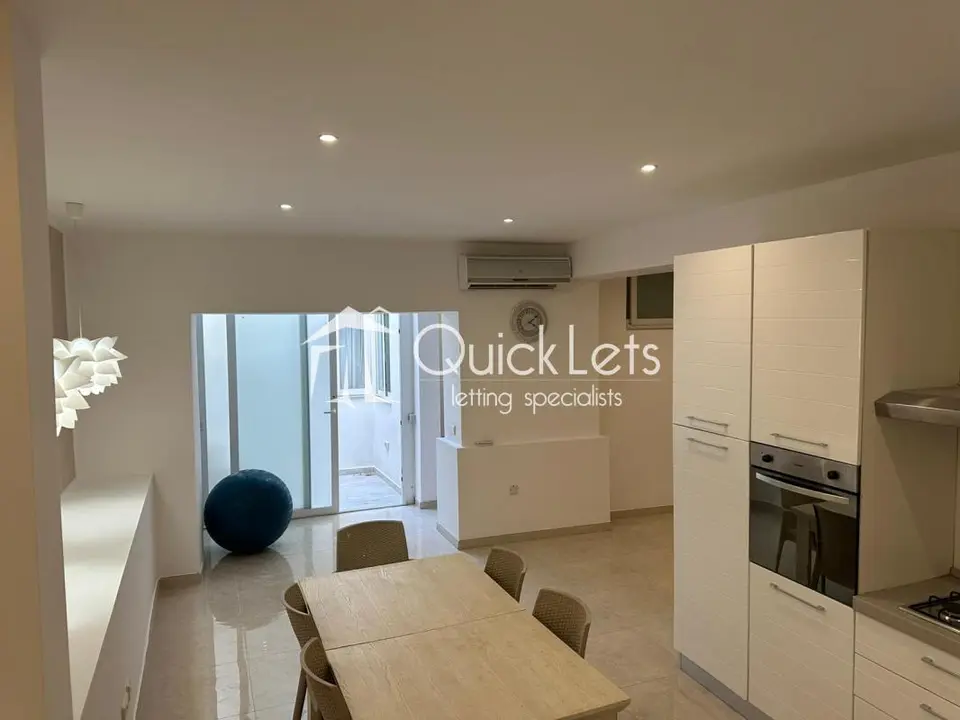 1 bedroom Maisonette to rent in Ta' Xbiex