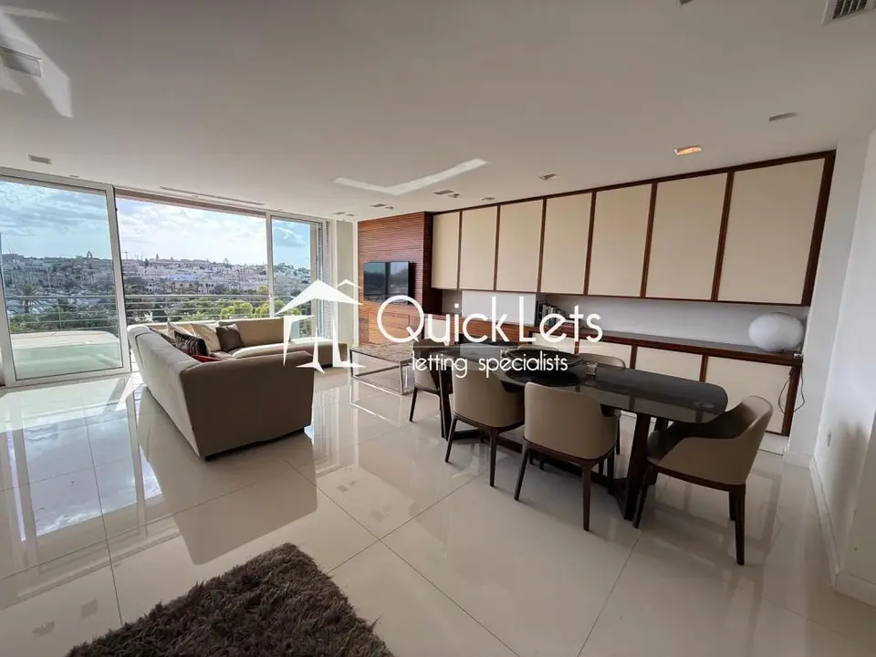 2 bedroom Apartment to rent in Gzira