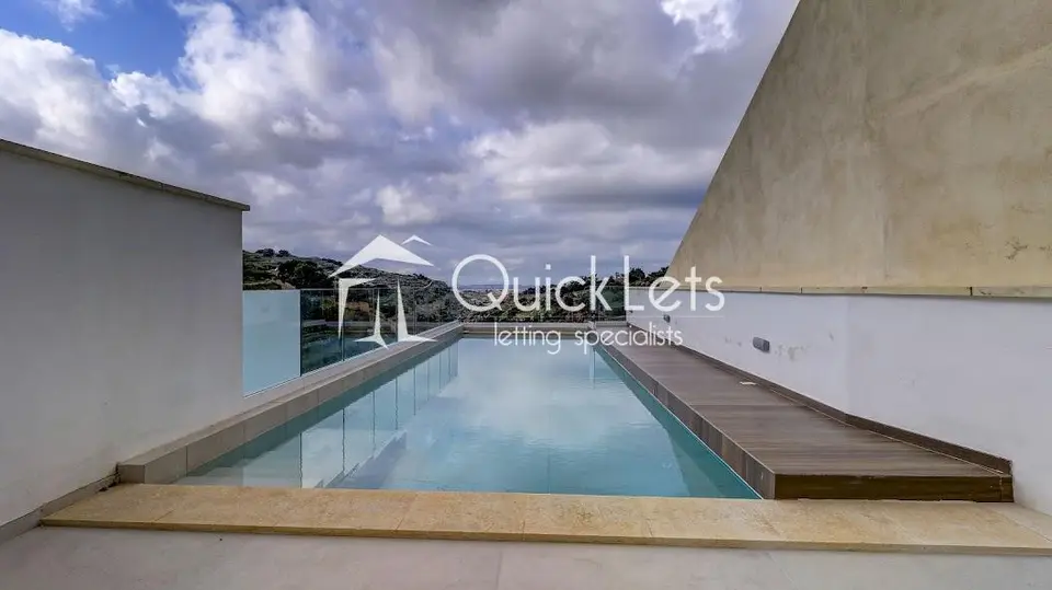 4 bedroom Detached Villa to rent in Madliena
