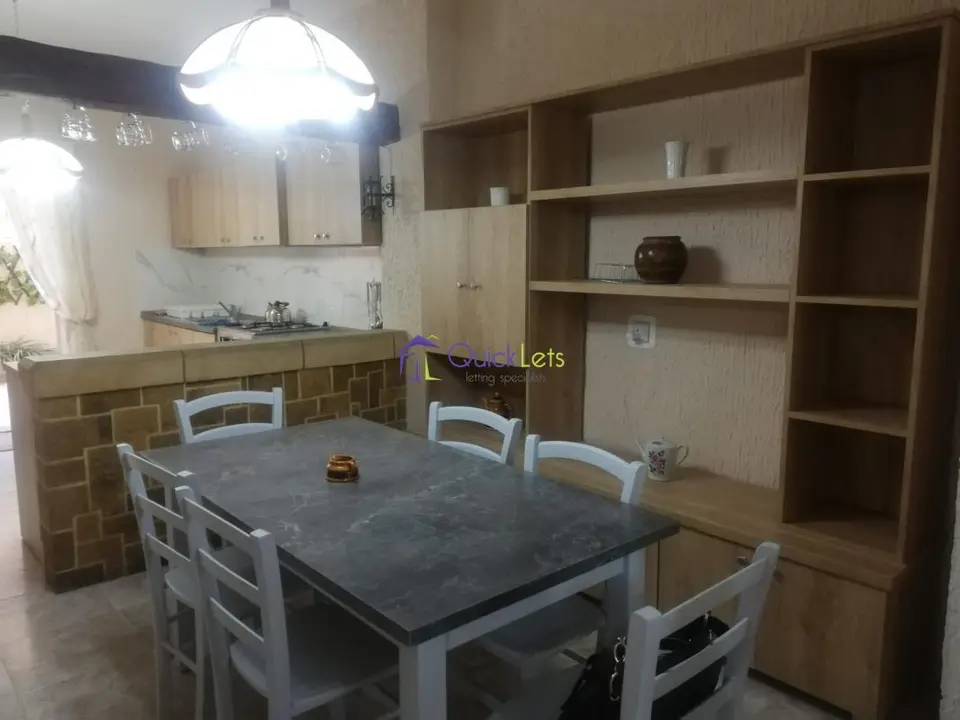 2 bedroom Maisonette to rent in St. Julians