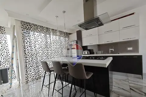 3 Bedroom Penthouse To Rent in Sliema