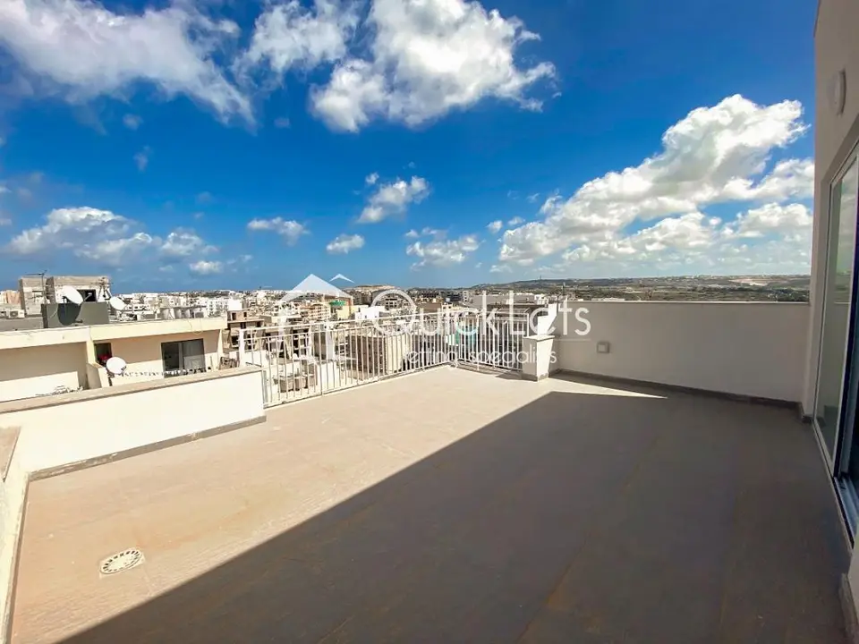 3 bedroom Penthouse to rent in Bugibba