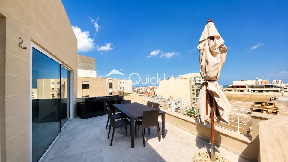 2 bedroom Penthouse to rent in Sliema