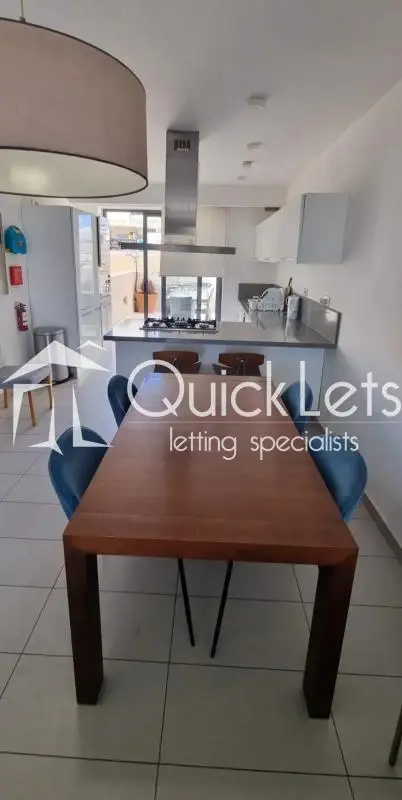 2 bedroom Penthouse to rent in St. Julians