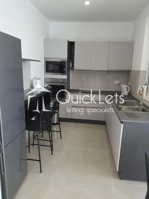 2 bedroom Penthouse to rent in Xghajra
