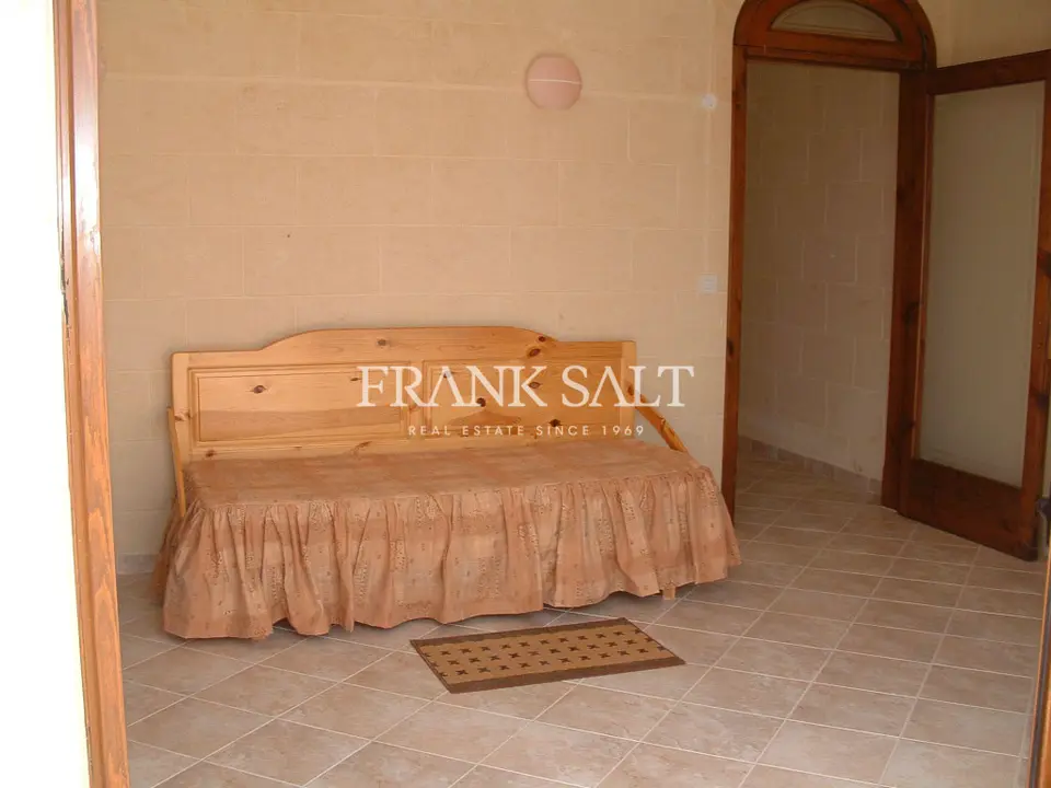 Gharb, Furnished House of Character