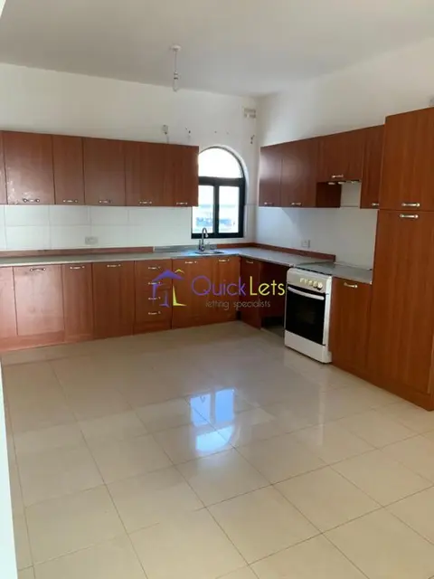 3 bedroom Apartment to rent in Marsaskala
