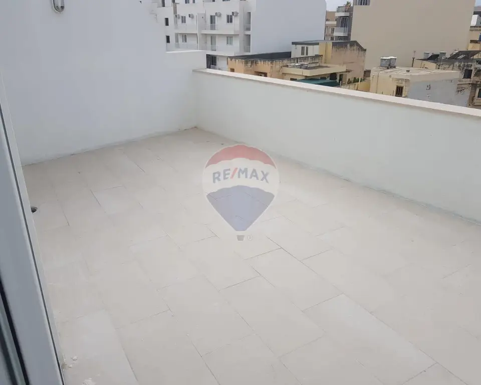 1 bedroom Penthouse to rent in Msida