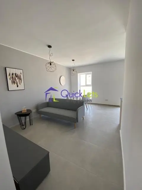 2 bedroom Block to rent in Gzira
