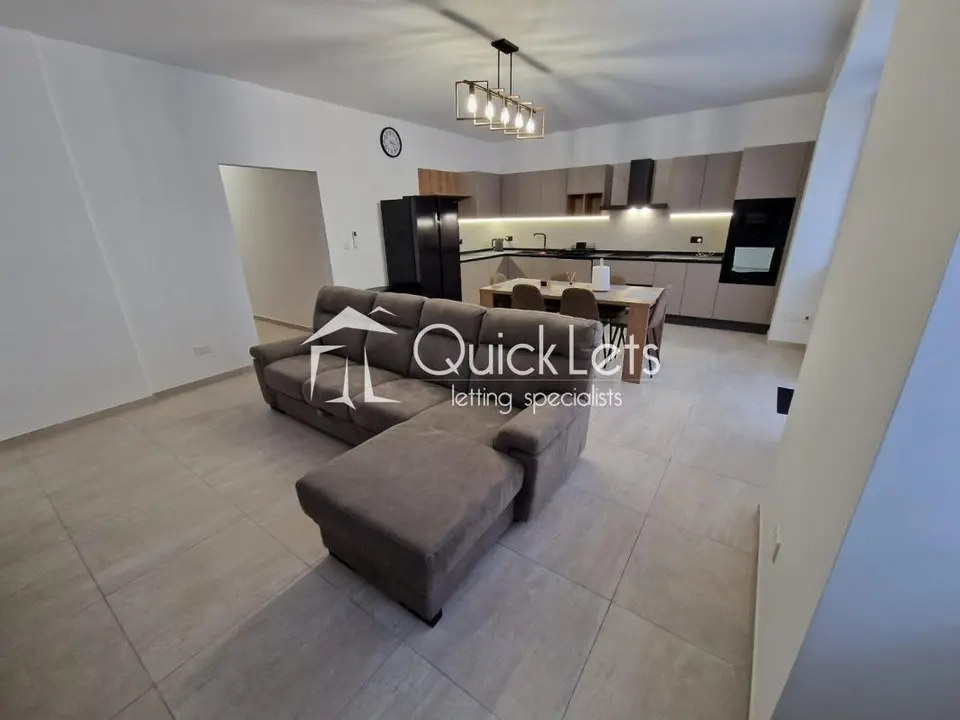 3 bedroom Apartment to rent in Birzebbuga