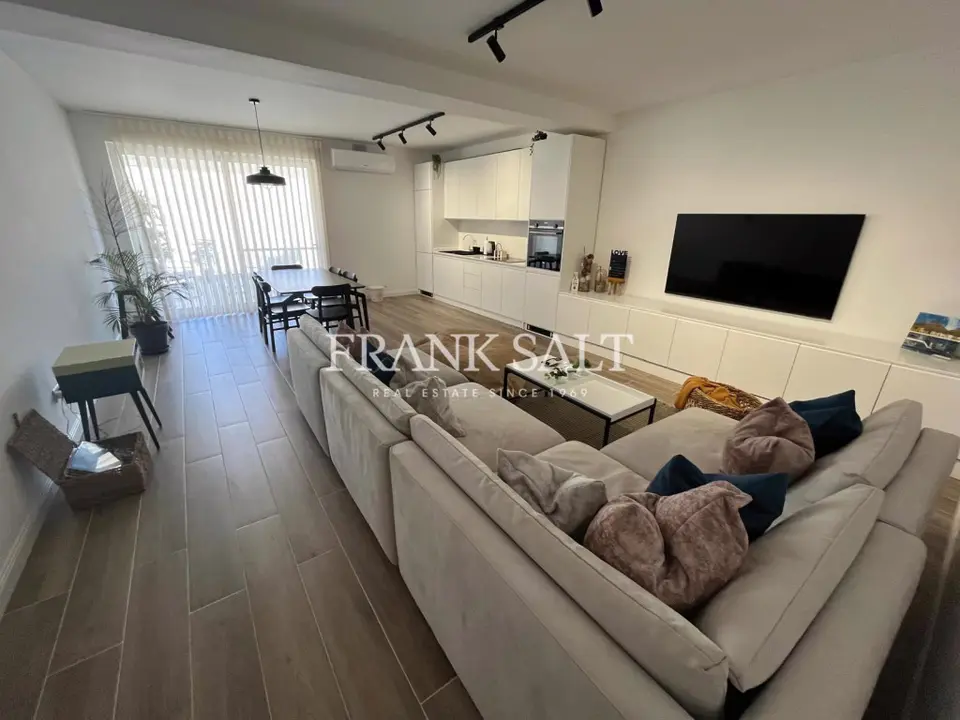 Xaghra, Furnished Apartment