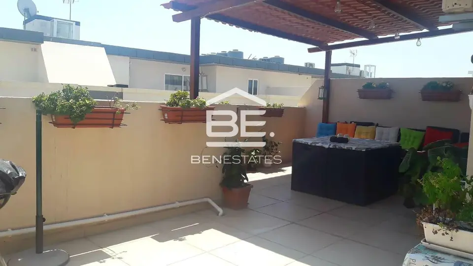 5 bedroom Penthouse for sale in Santa Venera