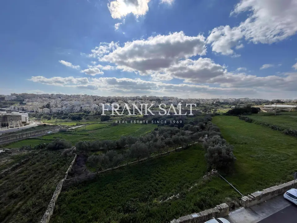 Swieqi, Furnished Apartment