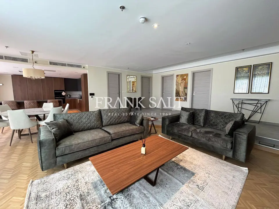 Sliema, Penthouse
