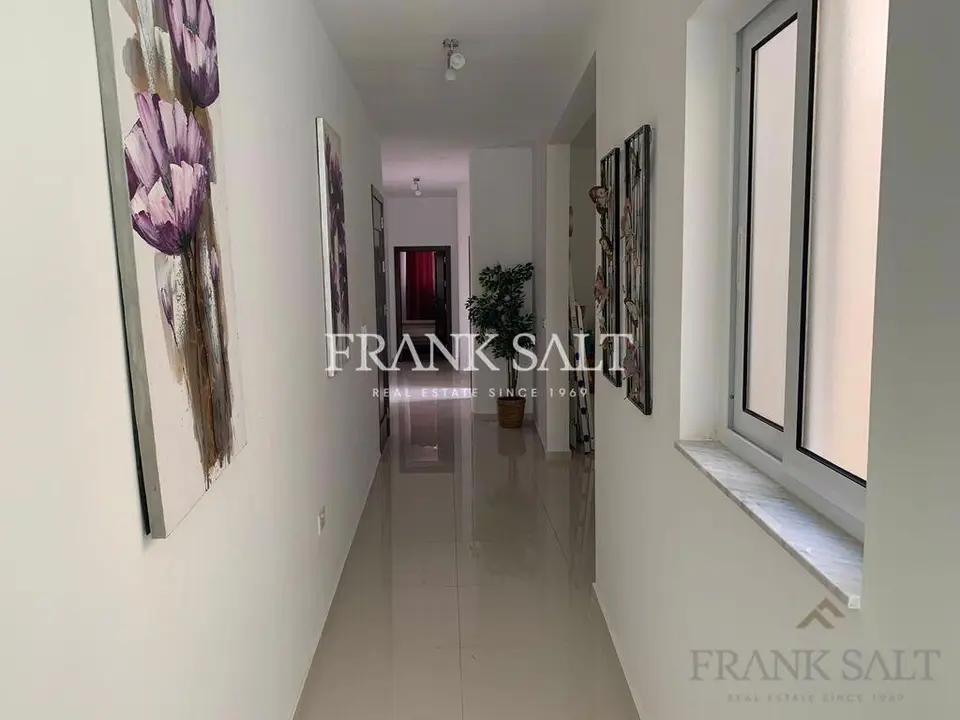 Xaghra, Penthouse