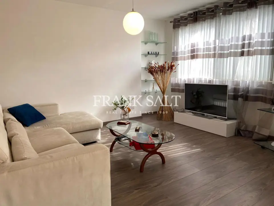 St Julians, Apartment
