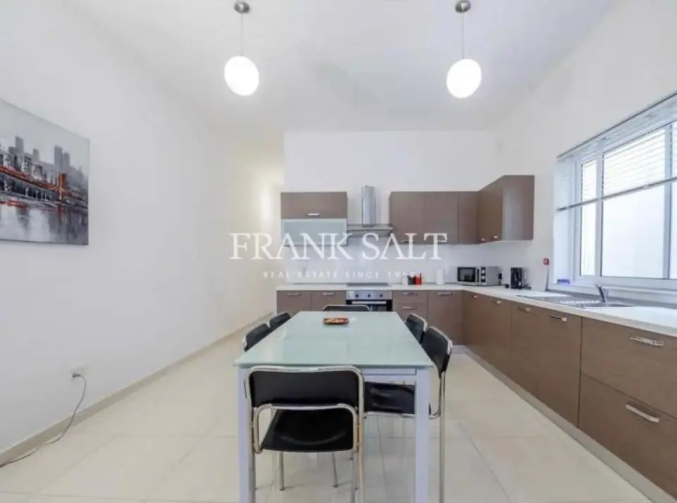 Gzira, Furnished FF Apartment
