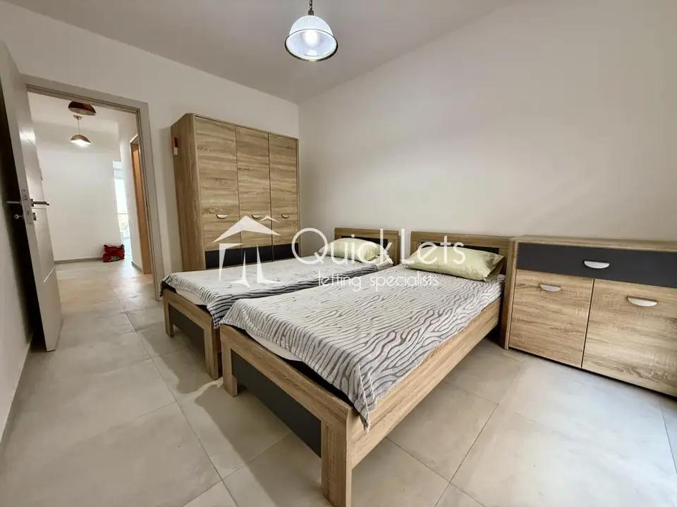 2 bedroom Maisonette to rent in Pembroke
