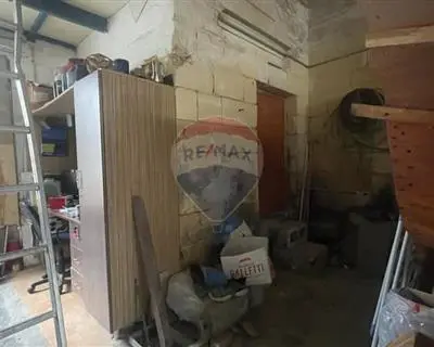Garage (Residential) for sale in Birzebbuga