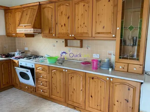3 bedroom Maisonette to rent in Pembroke