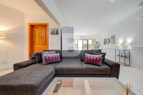 2 Bedroom Apartment To Rent in St Julian's