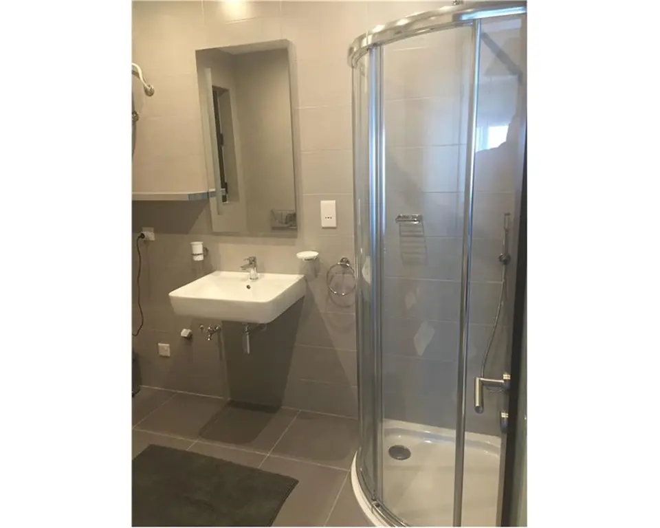 1 bedroom Studio Flat to rent in St Julian's