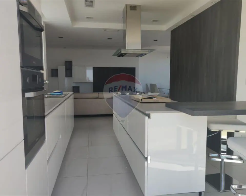 3 bedroom Penthouse to rent in Marsascala