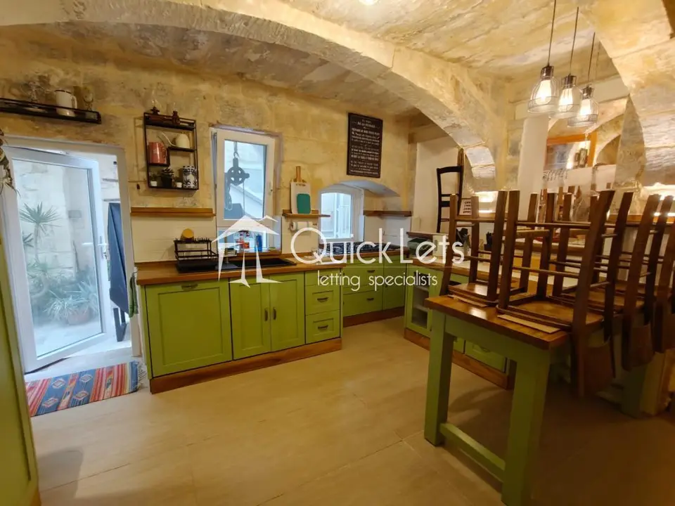 3 bedroom Terraced House to rent in Siggiewi