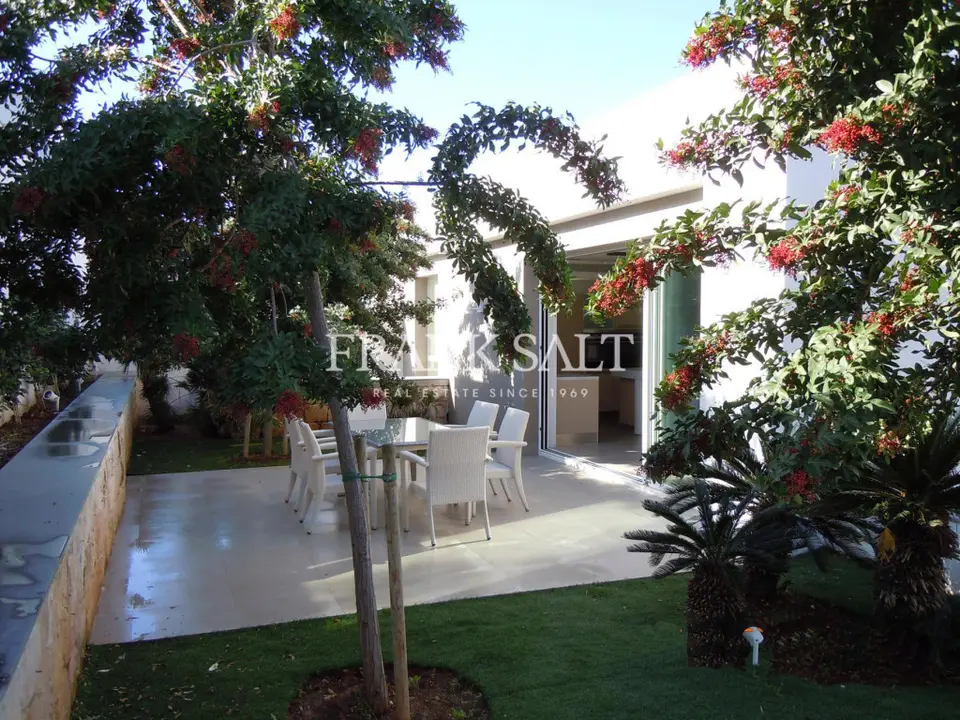 Bahar ic-Caghaq, Semi-detached Villa