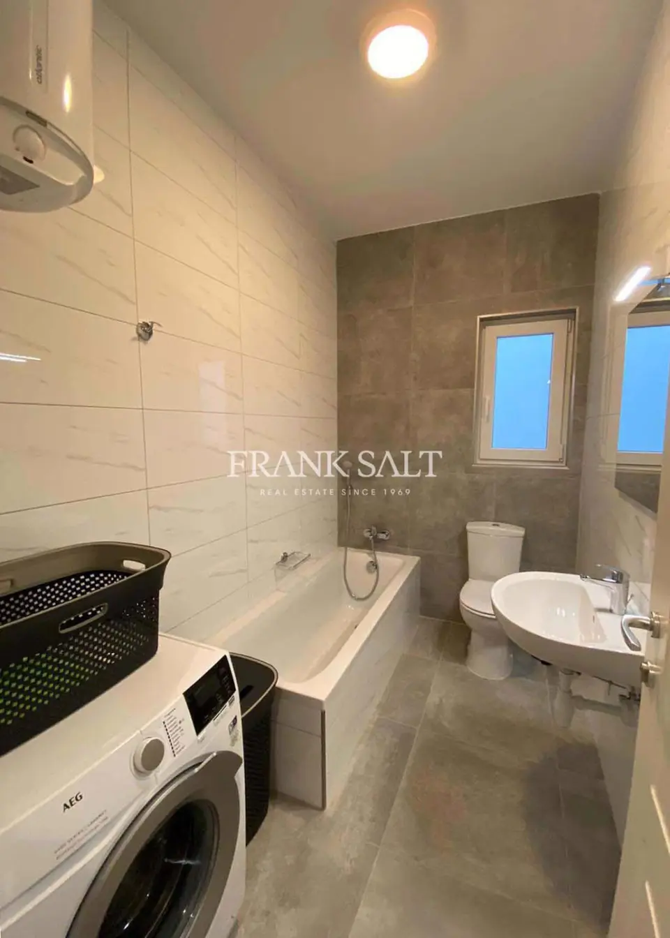 Gzira, Furnished Apartment