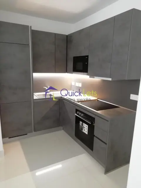 1 bedroom Penthouse to rent in Gzira