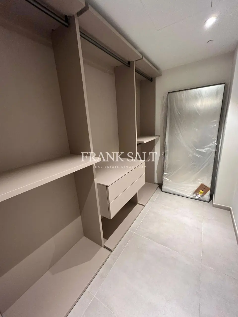 St Julians, Apartment